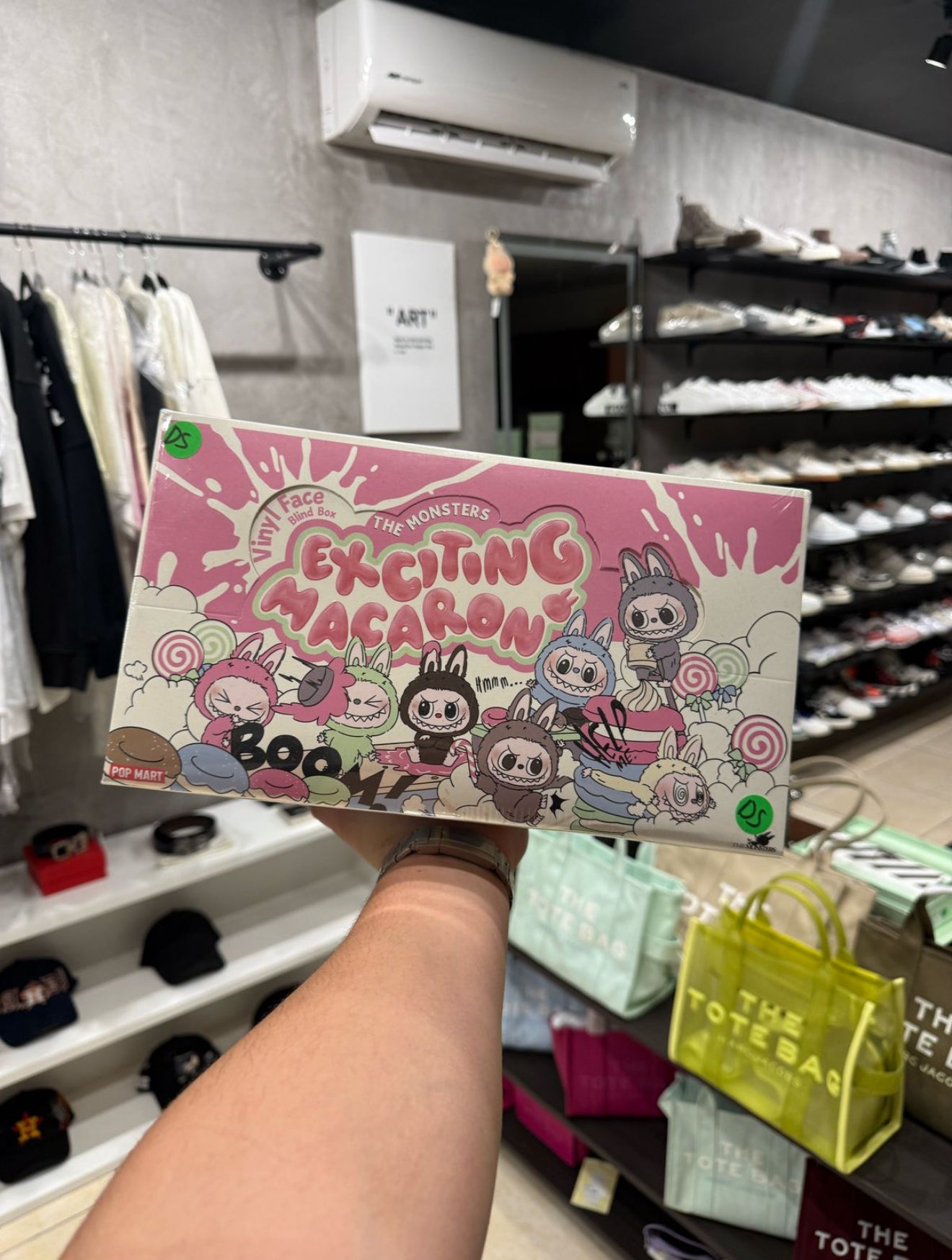 LABUBU MACARON